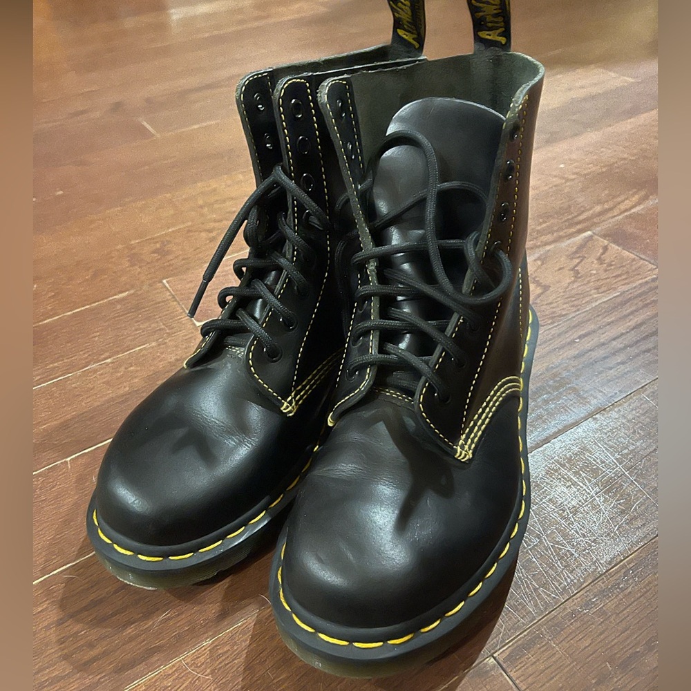 Doc Martens 1460 PASCAL ATLAS LEATHER BOOTS